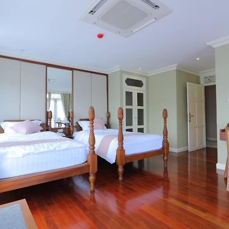 Hiranyakul House Hotel Bangkok Luaran gambar